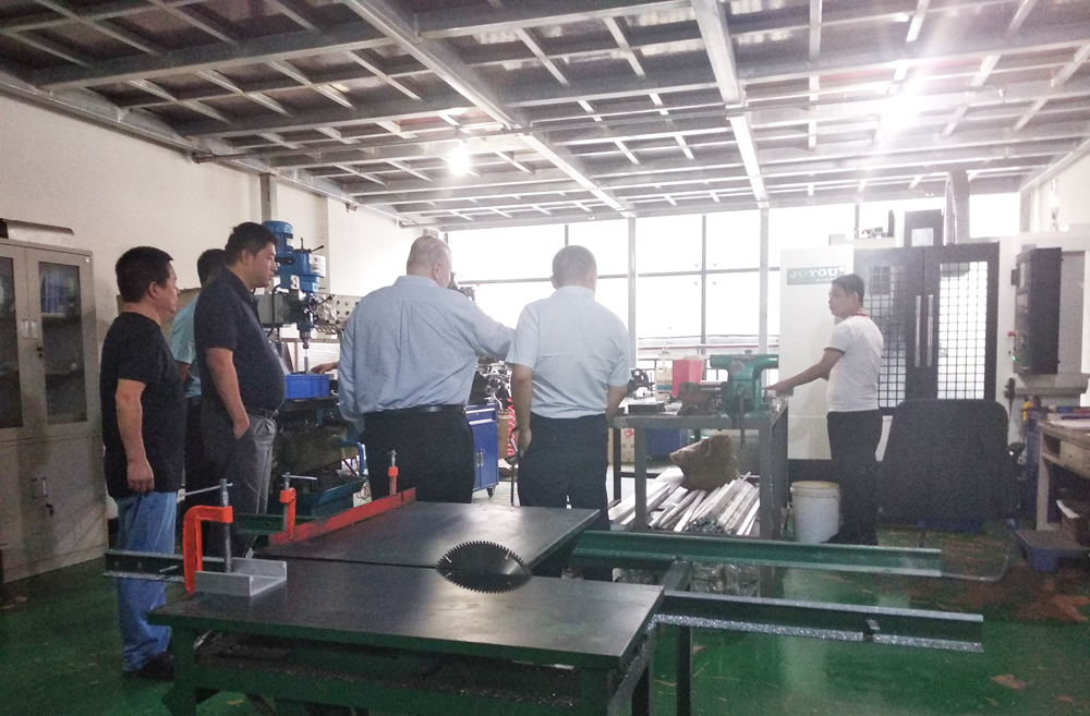 �������{�Յ��^���R���ؼӹ�܇�g