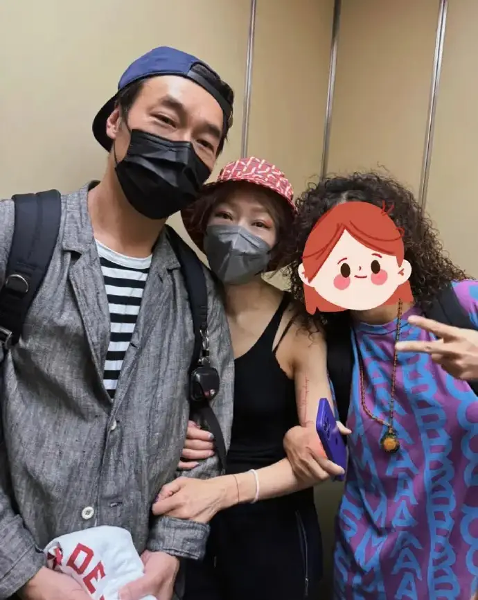 許志安鄭秀文香港被偶遇 