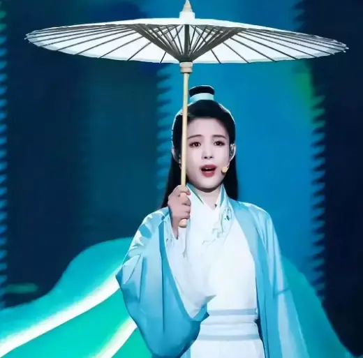 陳麗君為說錯(cuò)話落淚道歉